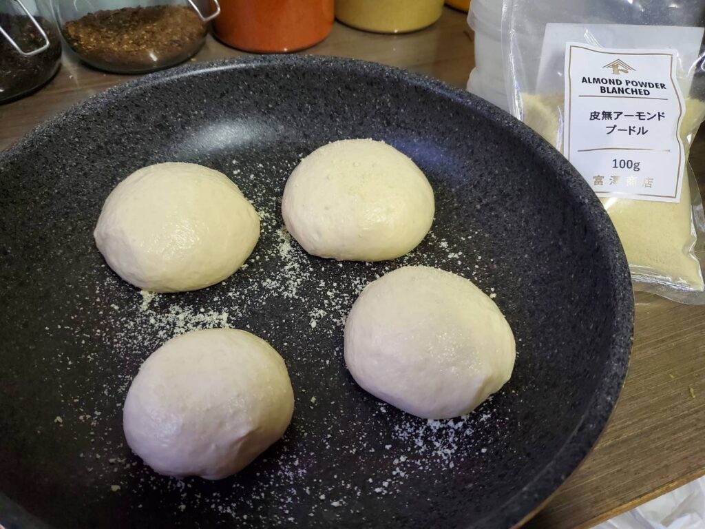 イングリッシュマフィンを焼く前