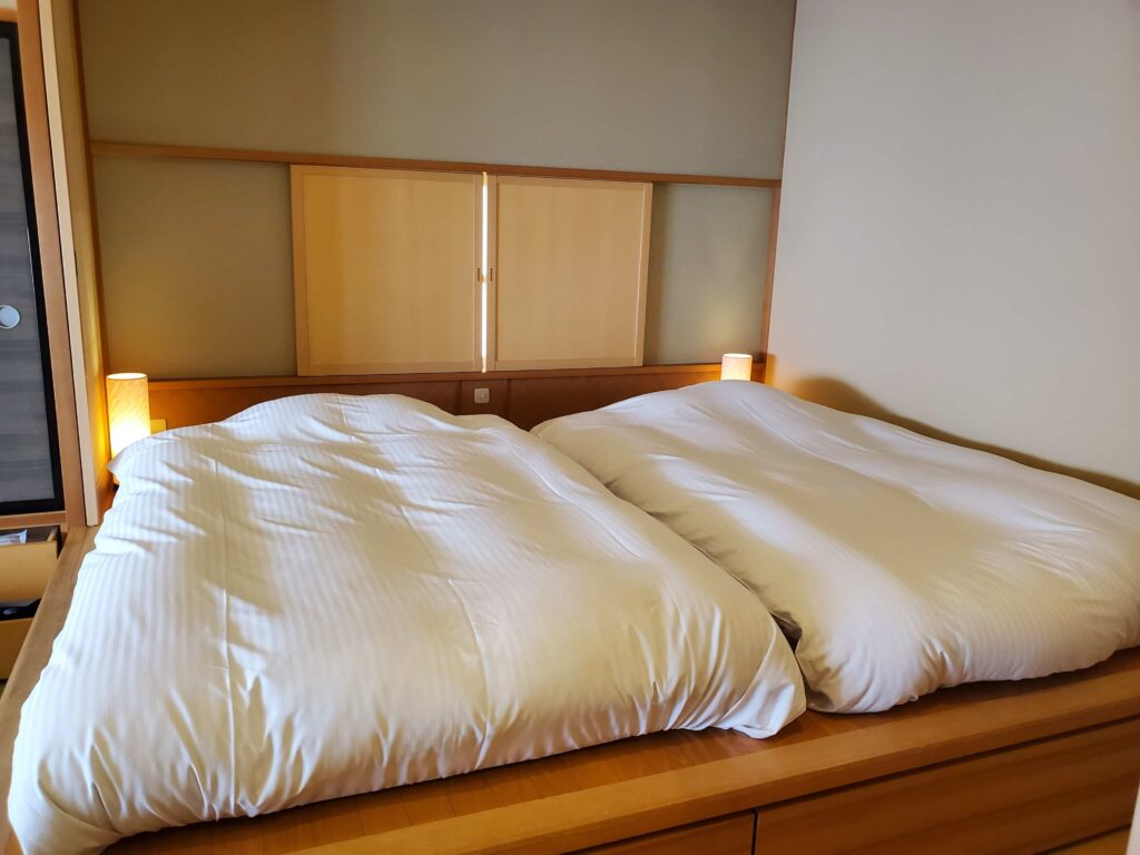 遊泉 志だての寝室