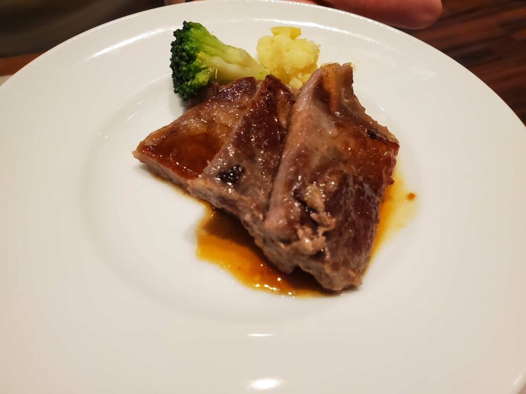 大江戸温泉物語Premium岩手花巻
バイキングのステーキ