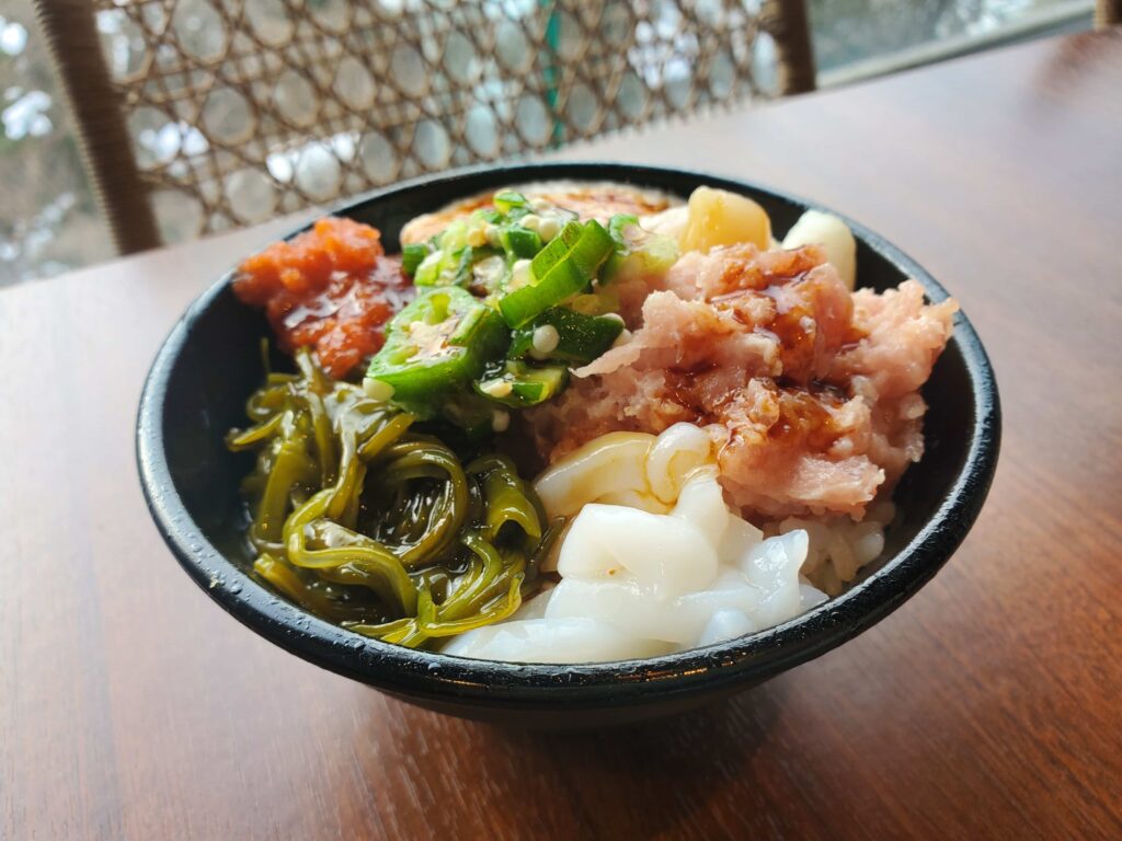 大江戸温泉物語Premium岩手花巻
朝食バイキングののっけ丼