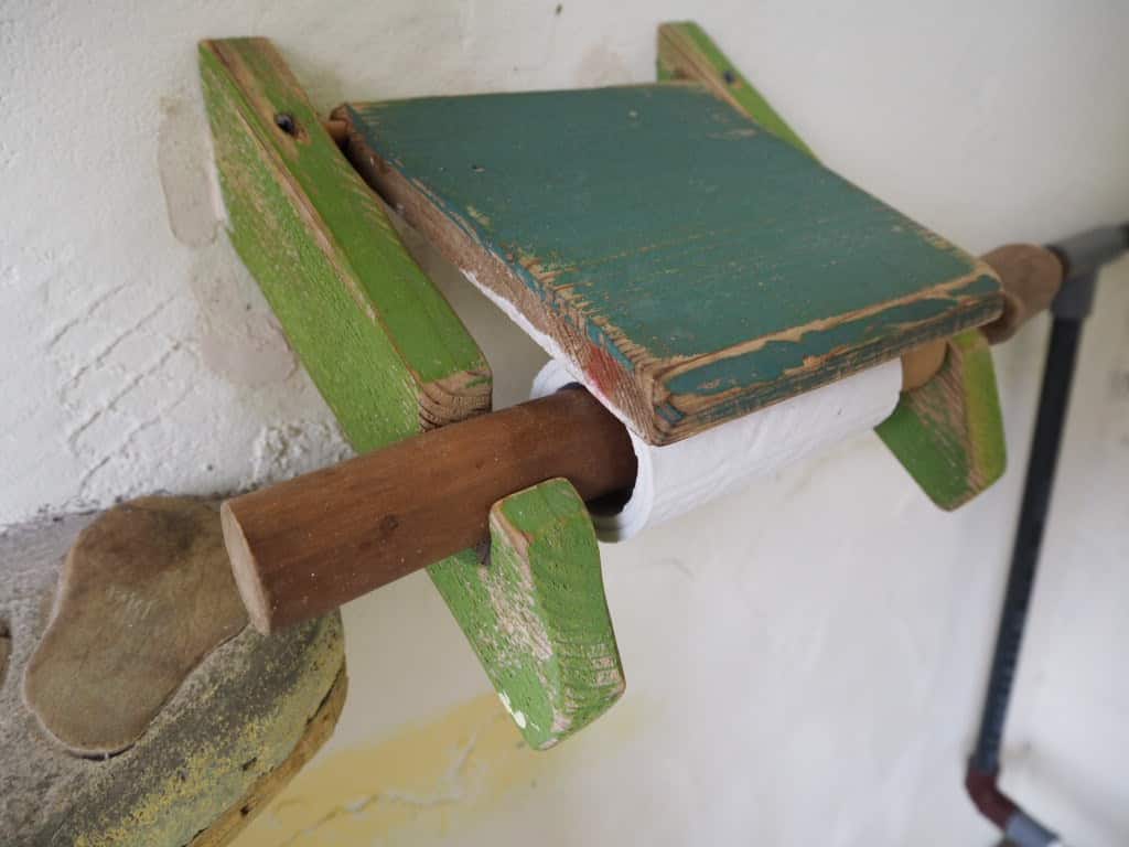 トイレットペーパーホルダー