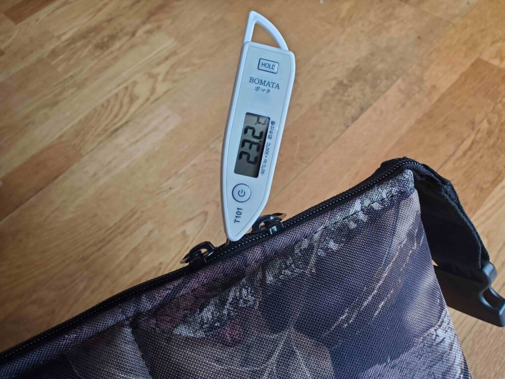 温度を測っている