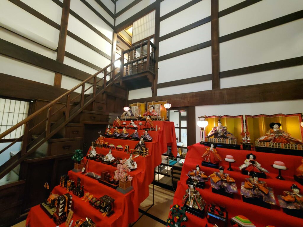 古民家とお雛様