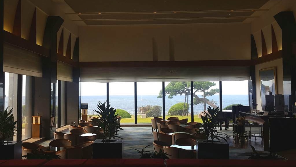 HOTEL OOSADOのフロントから見える景色