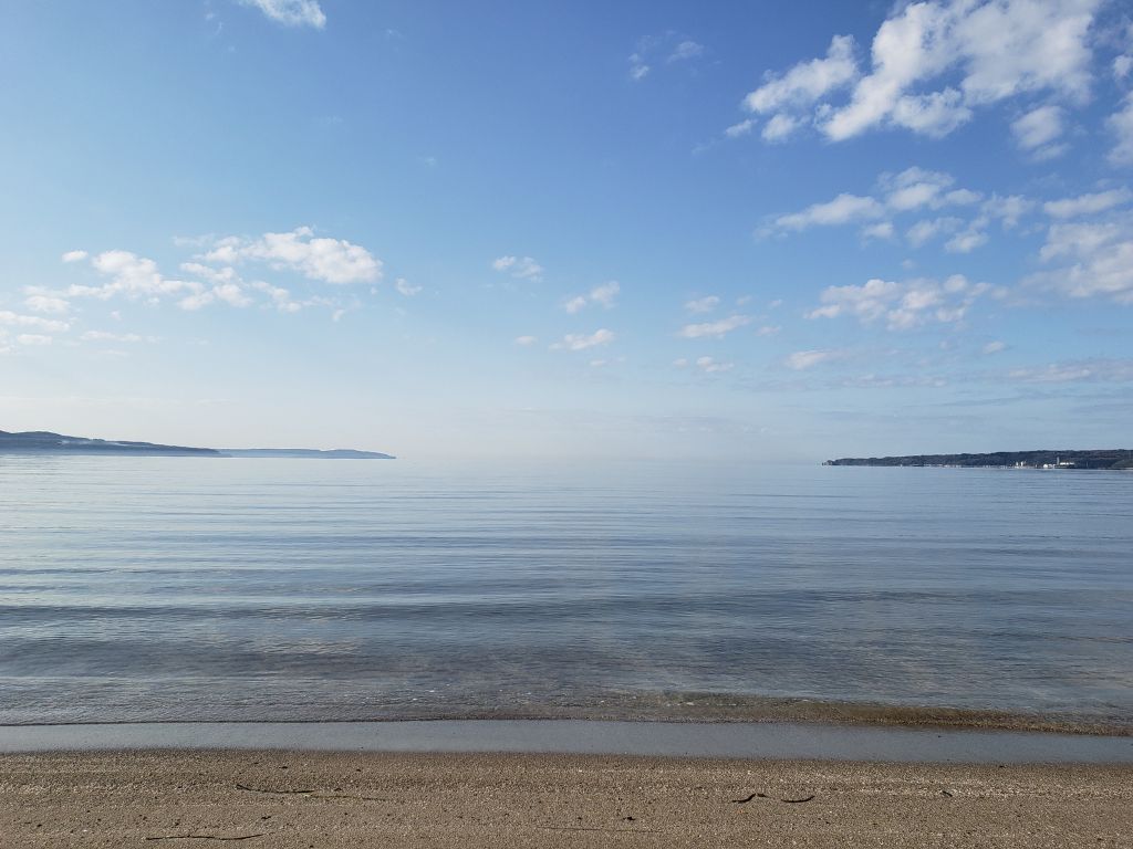 晴れた日の佐沢田海水浴場