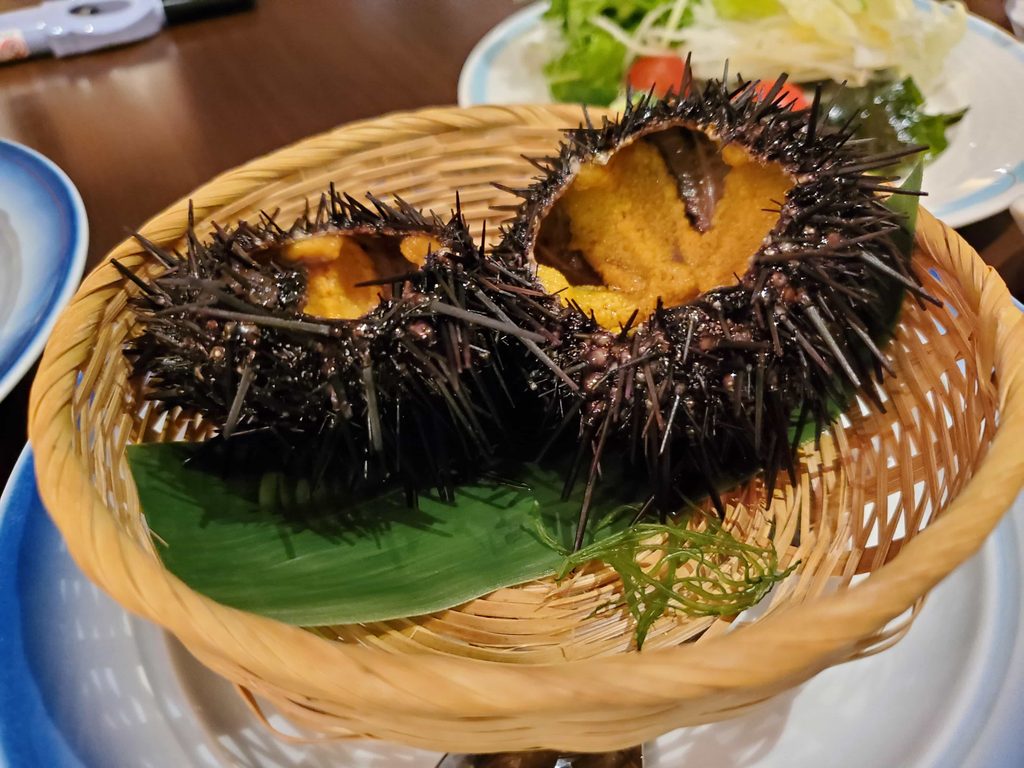 浄土ヶ浜パークホテルの夕食　うに