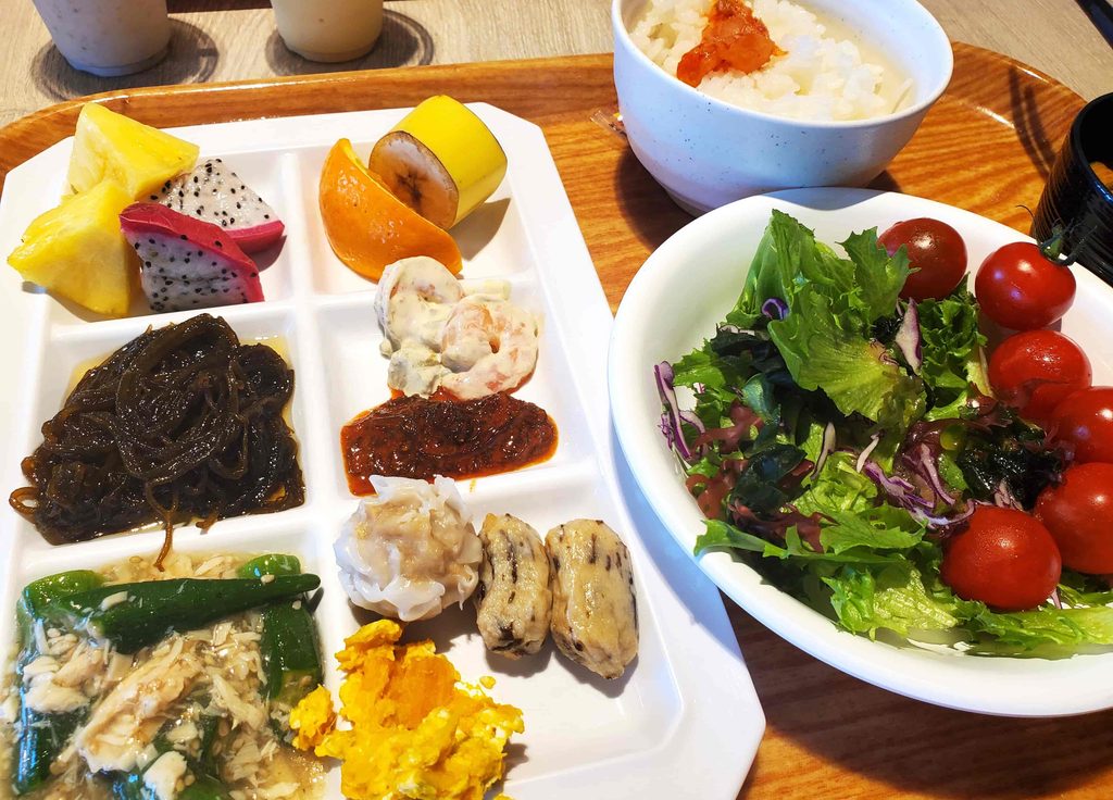 ホテルモントレ沖縄の朝食バイキング